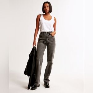 Abercrombie & Fitch Ultra High Rise 90s Straight Jean
